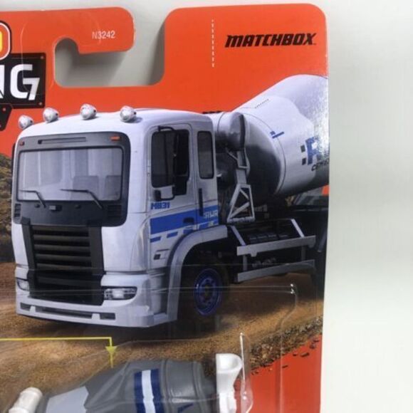 Matchbox Working Rigs Cement King HD Metal NIB. - Picture 4 of 6